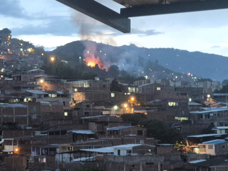 Incendio en el suroeste de Cali.