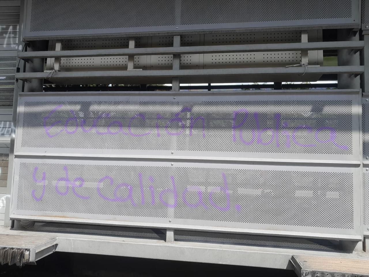 La estación Estadio del MÍO fue vandalizada, luego de manifestaciones por la calle quinta de Cali.