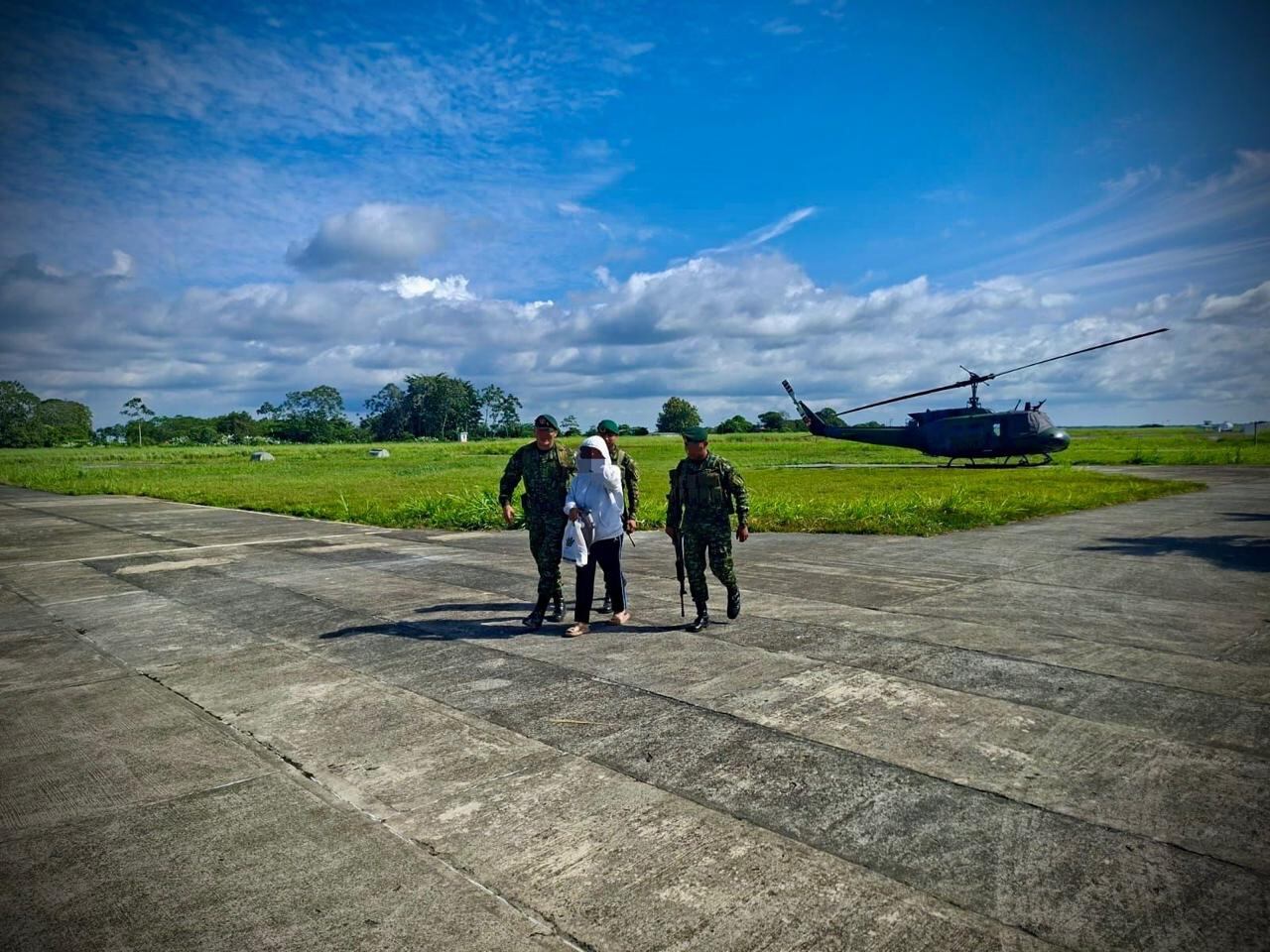 Tras su rescate, la mujer recibió atención y acompañamiento por parte de las autoridades para garantizar su bienestar.