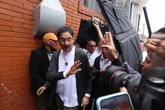 El candidato presidencial Iván Cepeda votó este domingo en el colegio San Lucas, en la localidad de Kennedy, al sur de Bogotá