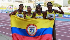 Equipo de atletismo femenino en los Juegos Bolivarianos de 2025.