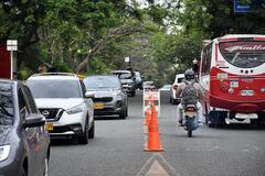 Contraflujo Avenida Cañasgordas.