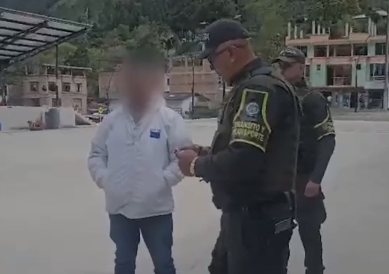 Uniformados de la Seccional de Tránsito y Transporte del Departamento de Policía Nariño realizaron el procedimiento en la vía Junín–Pedregal.