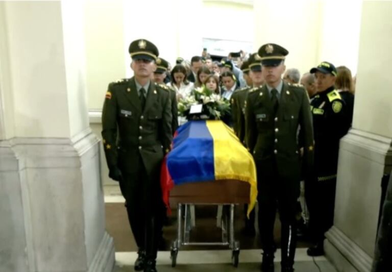 Féretro de Miguel Uribe Turbay en el Capitolio