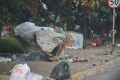 Cambuches y carretas de reciclaje se concentran en este corredor a diario, según los testimonios de la comunidad.