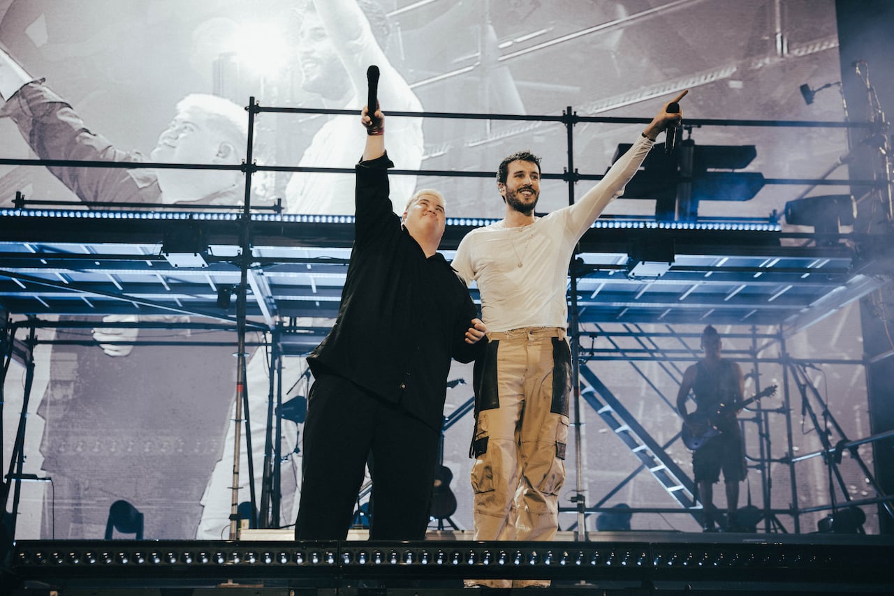 Yatra lanza “lo que me pasa con vos” junto a Alonso, una colaboración que nace de una amistad real y un momento sobre el escenario.
