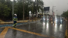 Fuertes lluvias provocan inundaciones y afectan la movilidad en varios puntos de Cali