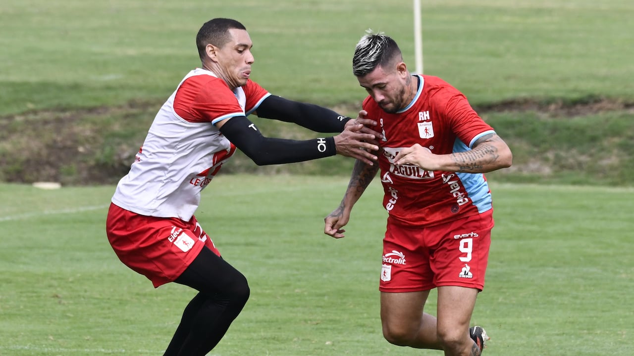 Futbol: Entrenamiento del Club América de Cali en su preparación para las competencias del segundo semestre del futbol colombiano.