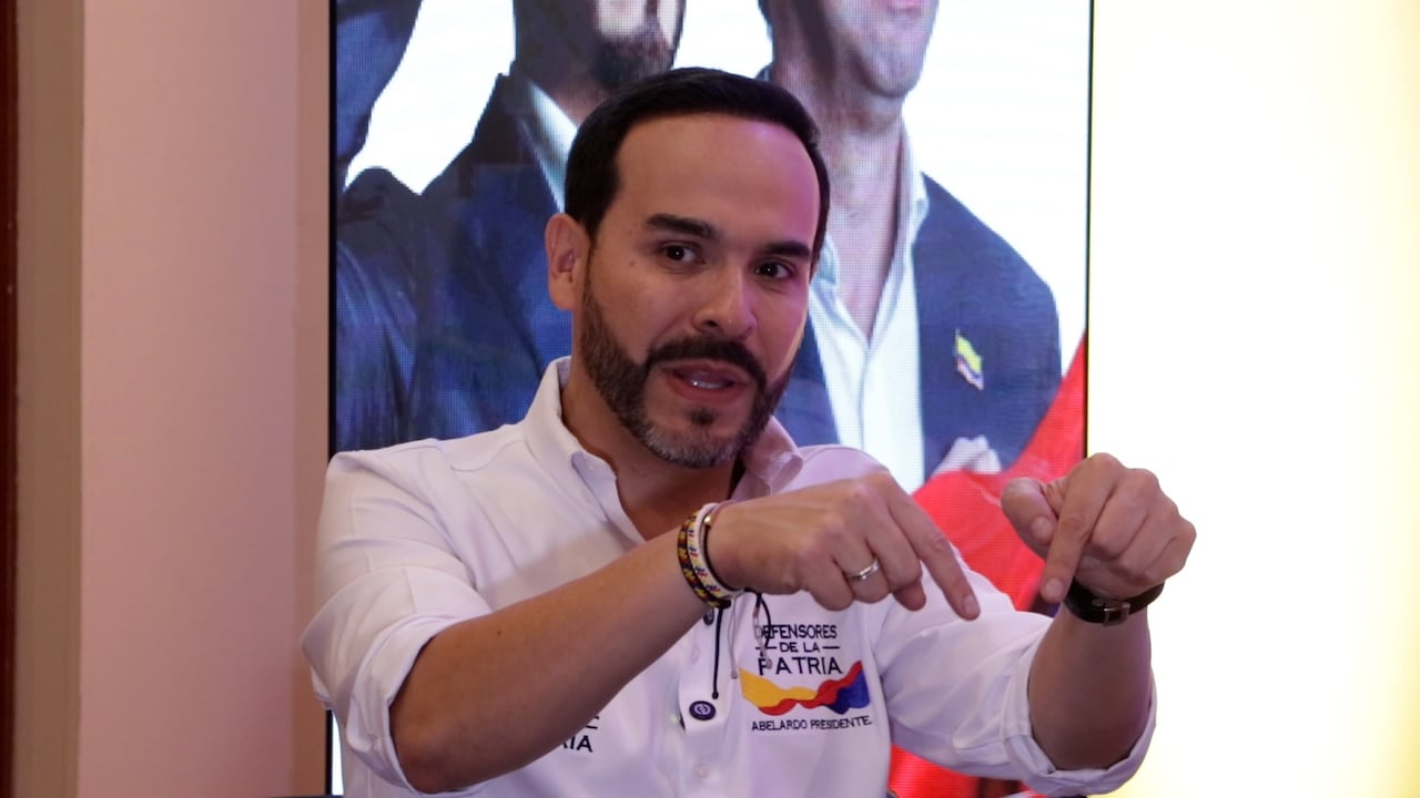 Entrevista de El País al candidato presidencial Abelardo de la Espriella y su fórmula vicepresidencial, José Manuel Restrepo.