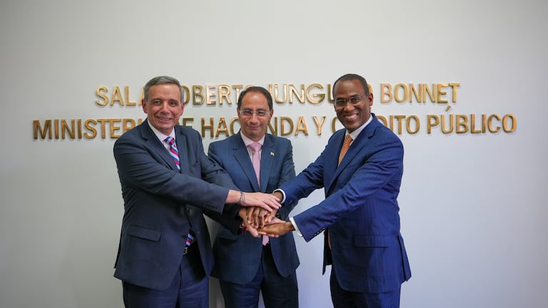 Nigel Clarke, director gerente adjunto del FMI, quien se reunió con el vicepresidente de la República, José Manuel Restrepo; el ministro de Hacienda, Miguel Gómez Martínez