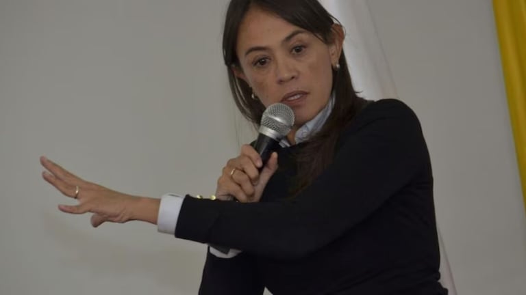 Ángela María Mora, Inravisión, RTVC