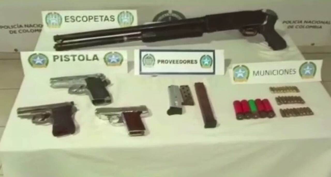 Armamento incautado a los disidentes capturados.