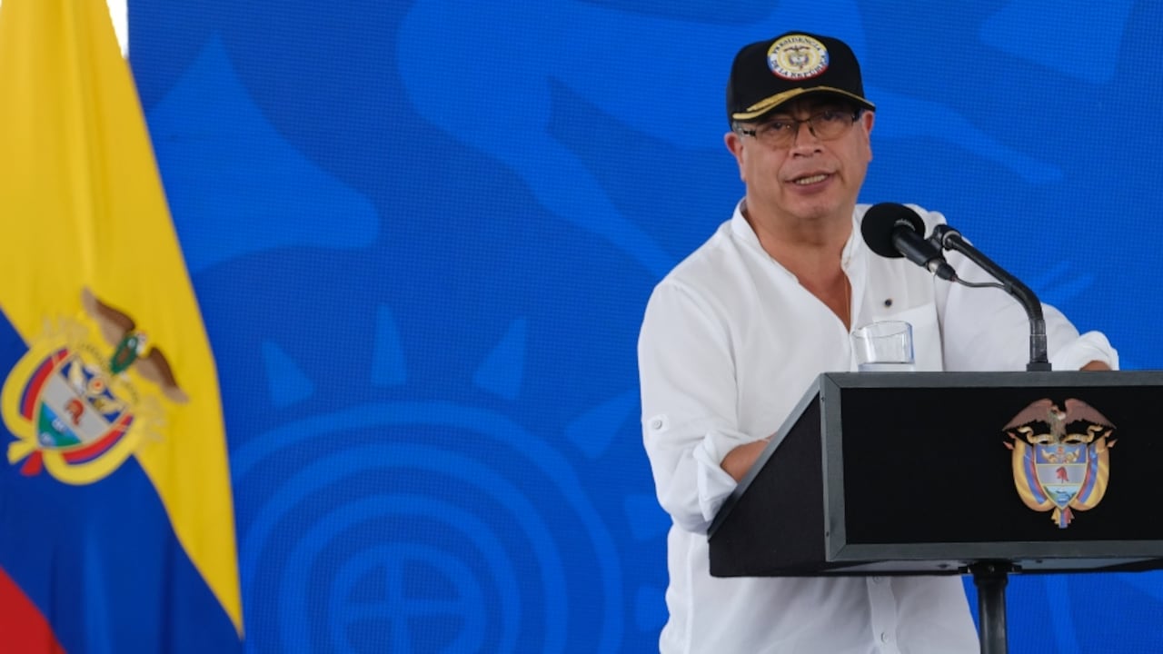 Presidente Gustavo Petro interviniendo en Asocapitales.