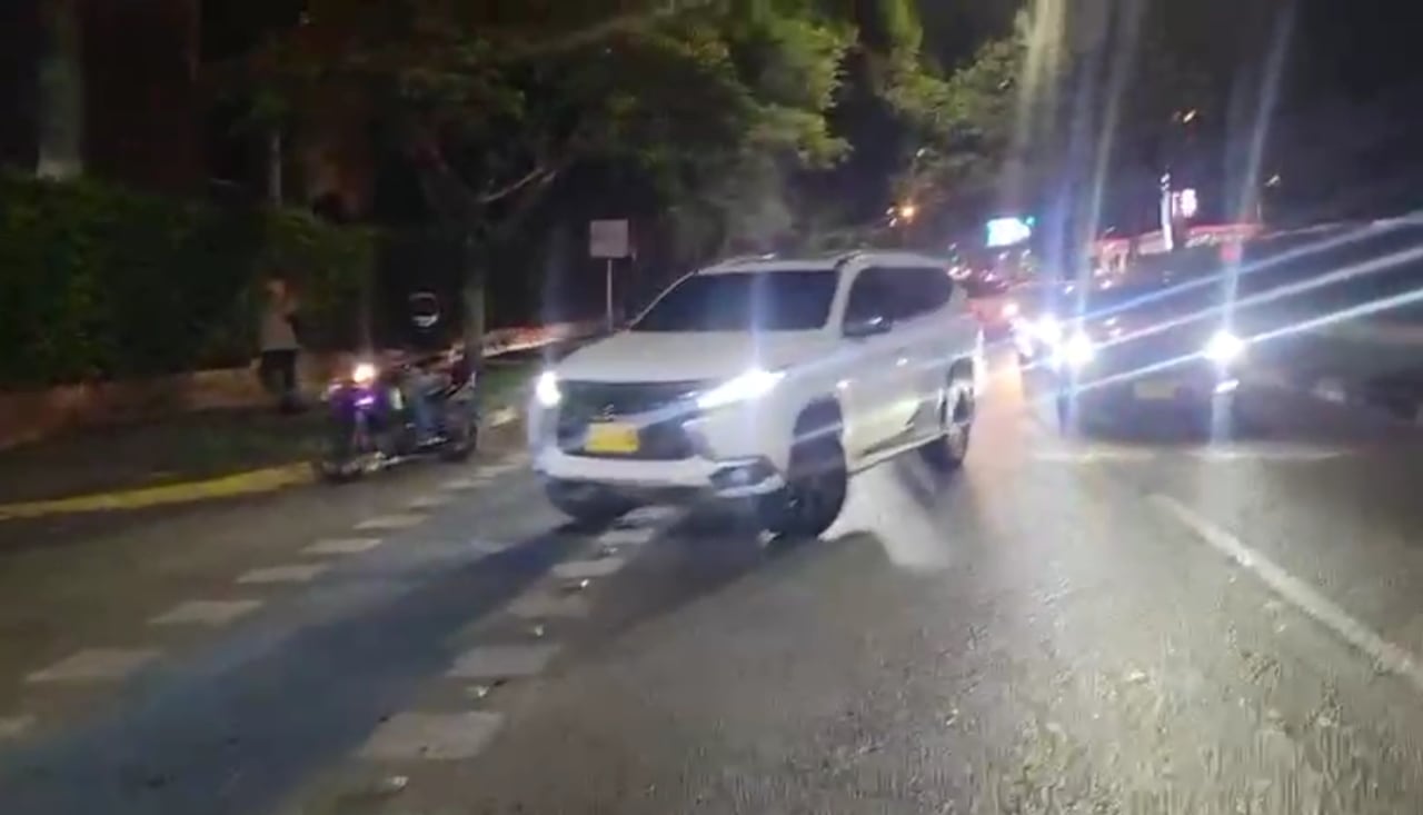 Los vehículos que se desplazaban por la Calle 18 con Carrera 115 tuvieron que tomar desvíos tras el accidente de la noche del 7 de marzo de 2026.