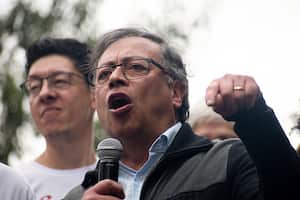 El jefe de Estado ha sido cuestionado por invitar a los colombiano a salir a las calles.