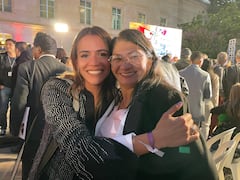 Esta es la foto que ha sido objeto de polémica donde está María Fernanda Carrascal y Sandra Ramírez.