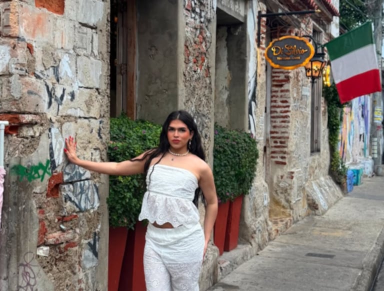 La familia presume que Leonela se encuentra desaparecida porque la ubicación de su teléfono celular indicó que la ubicación es el lugar donde ocurrió la tragedia.