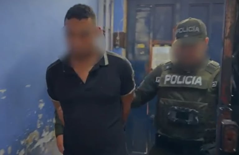 En un operativo de control adelantado en el barrio Palmas Uno de Popayán, la Policía Nacional detuvo a alias “Manotas”, señalado como presunto cabecilla del Bloque Móvil Martín Villa.