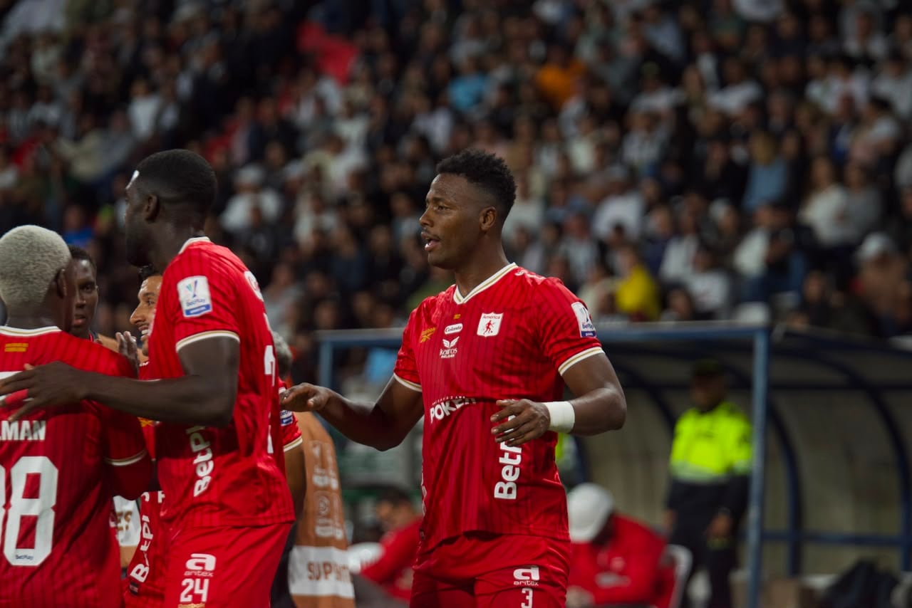 Los jugadores del América de Cali celebra el tanto de Dany Rosero frente al Once Caldas por la fecha 3 de la Liga Colombiana II-2026.