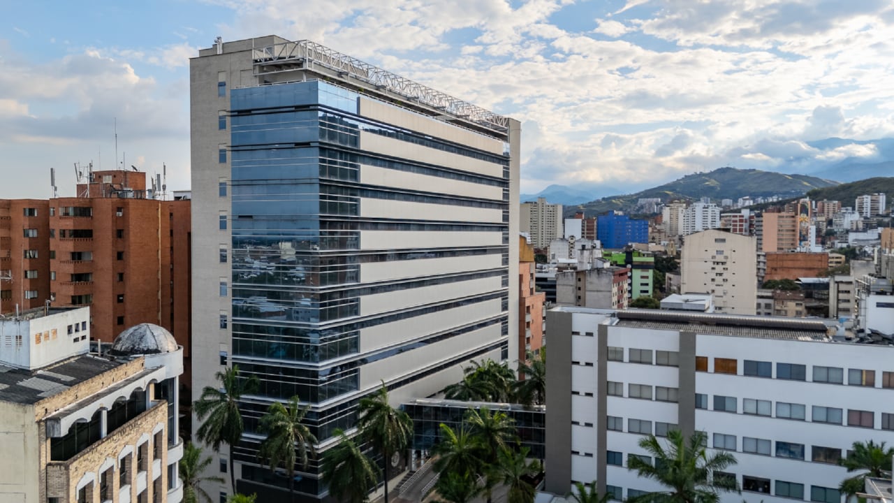 La moderna infraestructura refleja la expansión y el fortalecimiento de los servicios para una atención más integral y especializada.