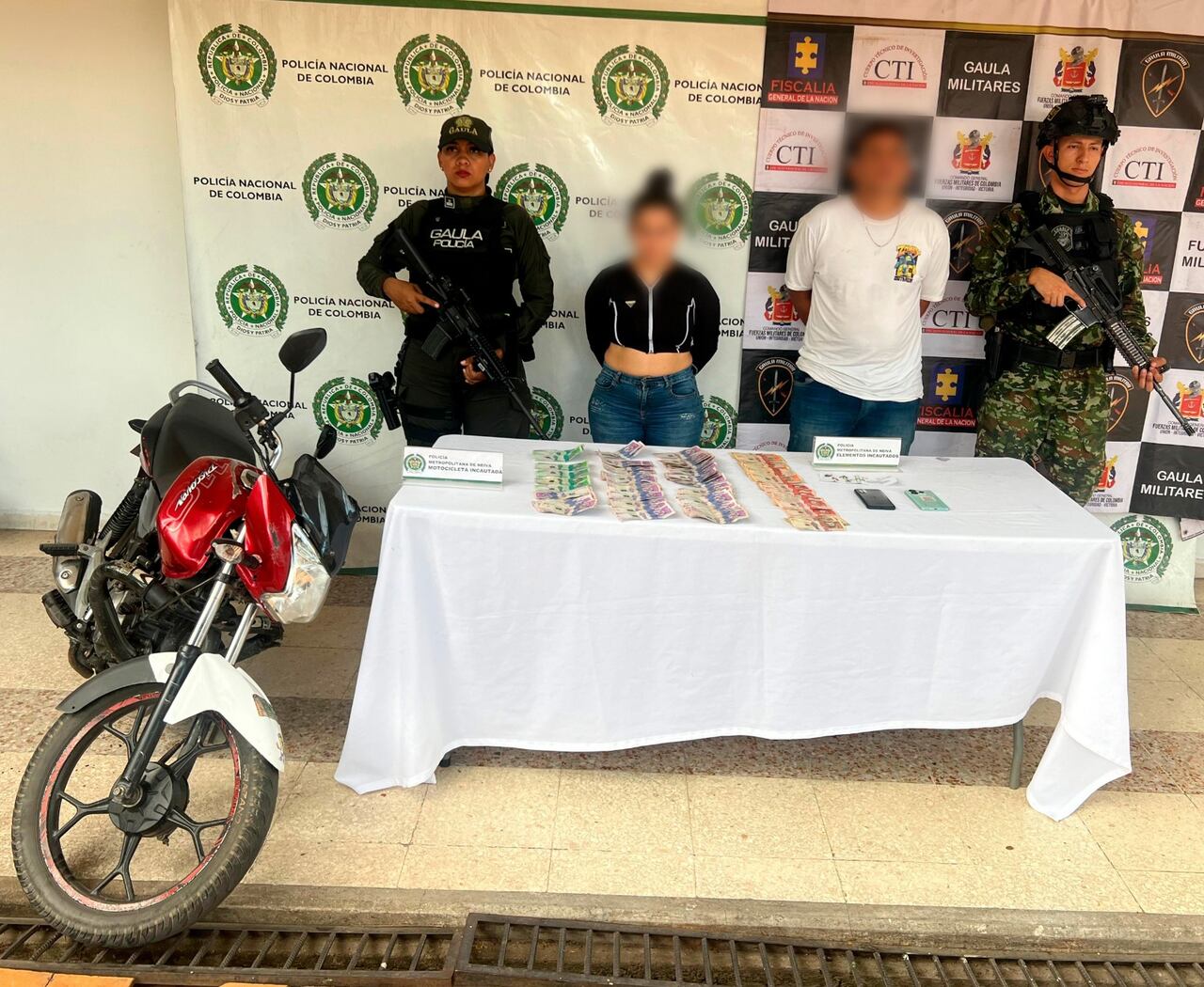 Las denuncias de las víctimas terminaron con la captura de estas dos personas, responsables de chantajear económicamente a comerciantes del Huila.