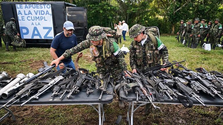 Abelardo De La Espriella dio por terminada la Zona de Ubicación Temporal (ZUT) del Ejército Bolivariano, pese a que algunos de sus combatientes entregaron armas y expresaron su voluntad de paz.