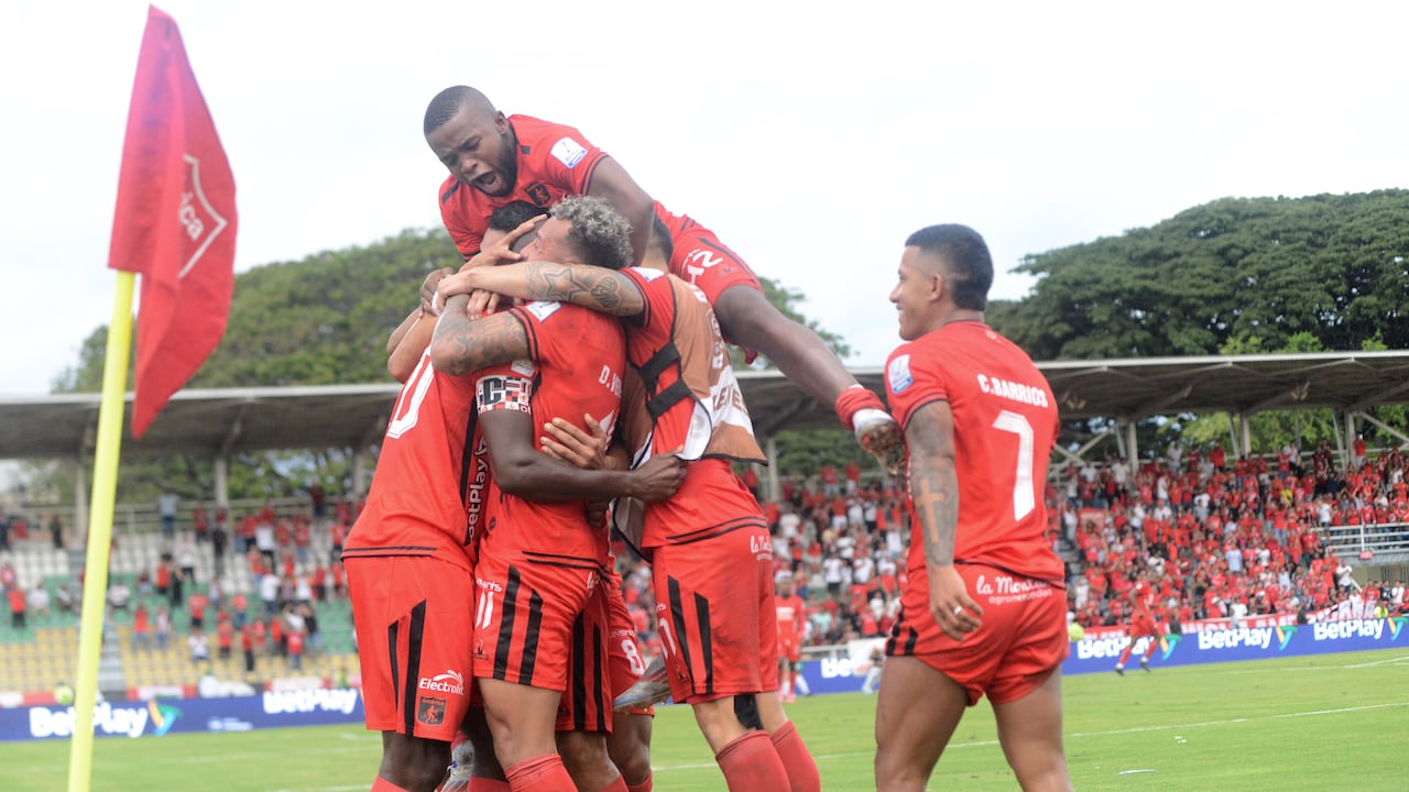 Futbol: América de Cali 4 Envigado 0, partido adelantado de la séptima fecha del torneo Bertplay II del 2024. Gol 100 de Adrián Ramos.