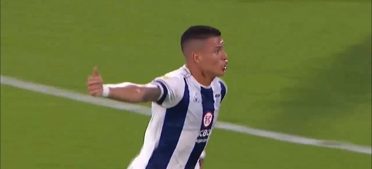 Juan Camilo Portilla celebrando su gol, frente a River Plate, en el estadio Mario Alberto Kempes de Córdoba.