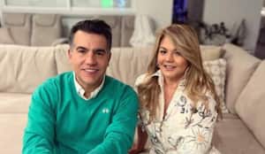 La pareja despidió a su mascota tras varios años junto a ellos.