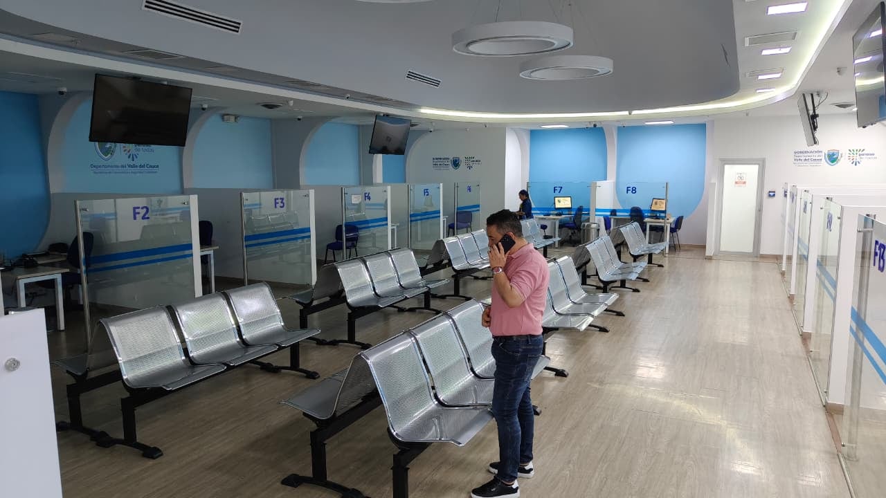 La atención para expedición de pasaportes permanece suspendida.