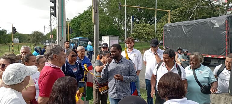 La Alcaldía de Cali informó que el bloqueo fue levantado.