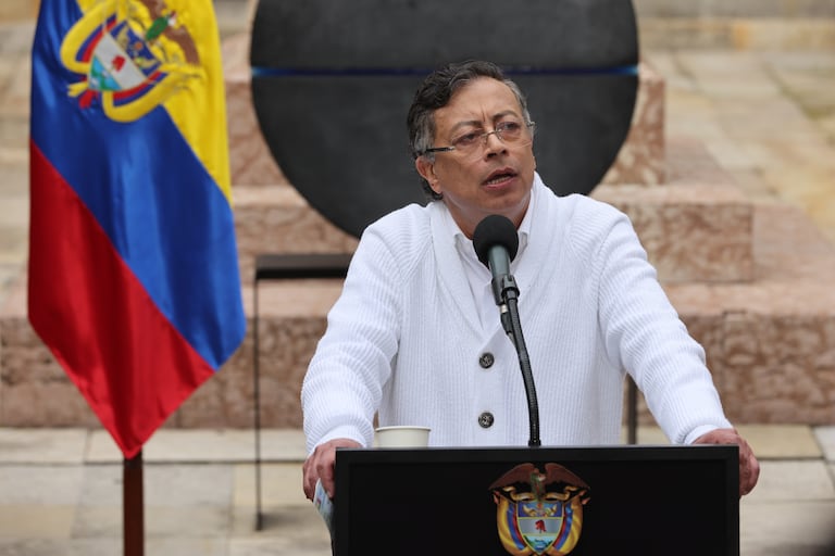 Presidente Gustavo Petro, votación en la mesa uno de la plaza de Bolívar