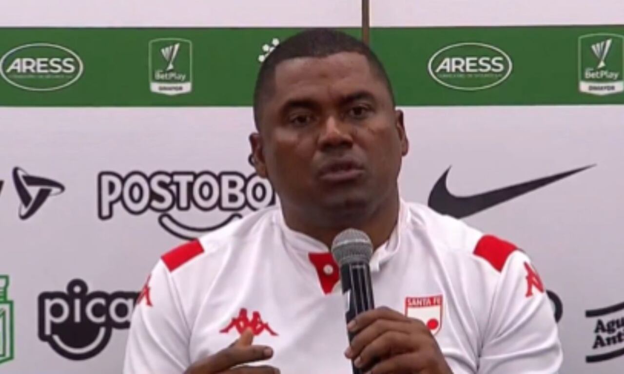 Hubert Bodhert no se guardó nada en rueda de prensa.