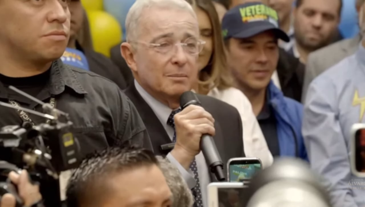 El expresidente aperturó el evento elogiando a Paloma Valencia y a Juan Daniel Oviedo.