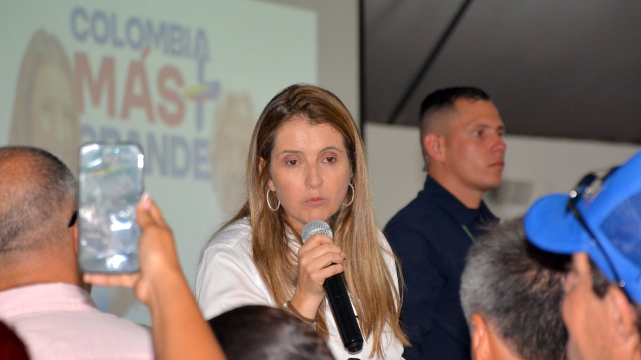 En visita a Cali, la candidata presidencial Paloma Valencia aseguó que integrantes de su campaña son perseguidos y amenazados en el Cauca. Foto Jorge Orozco