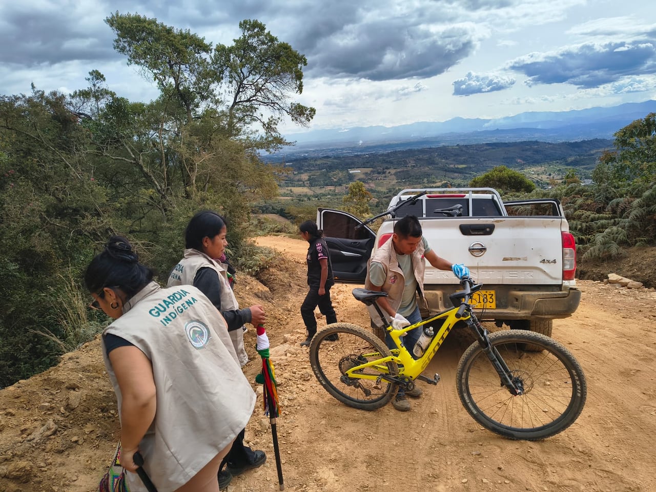 Los integrantes de la fuerza pública encontraron las bicicletas de las víctimas en la zona donde se ejecutó esa masacre.