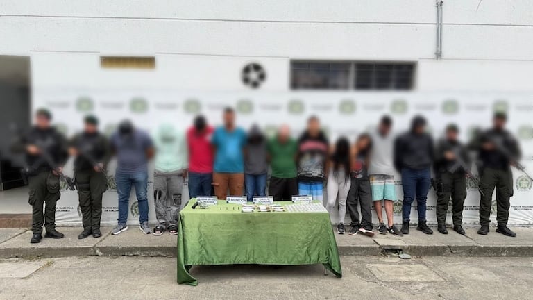 Estos sujetos fueron detenidos por los delitos de concierto para delinquir con fines de homicidio y porte ilegal de armas de fuego.