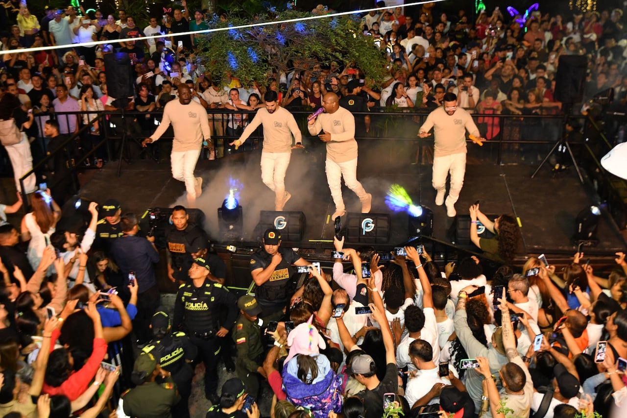 El Grupo Niche cautivó a los asistentes al Bulevar del Río.