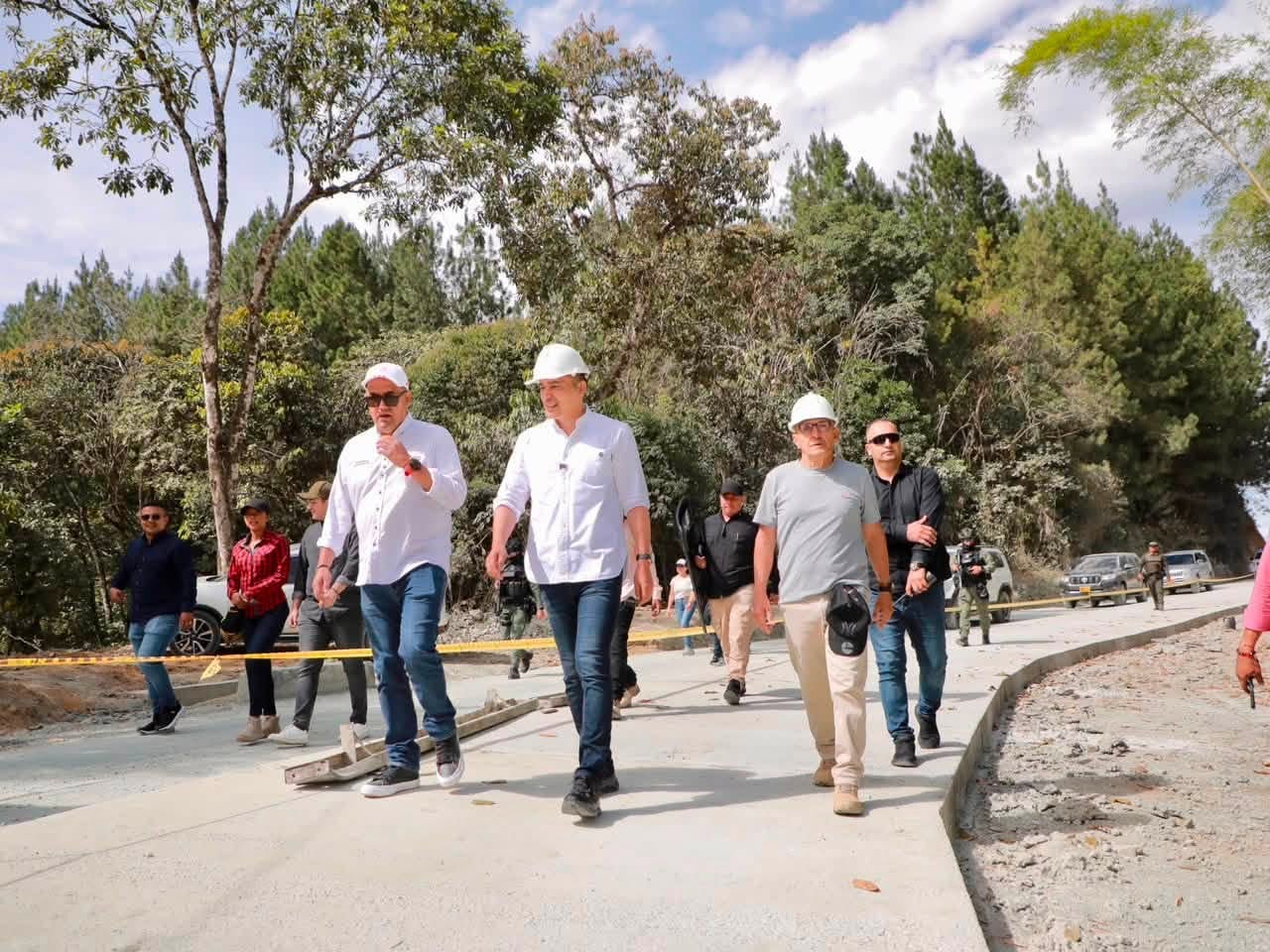La pavimentación del corredor El Charco – El Tablón – La Yunga – Río Hondo registra un avance del 42 % y hace parte de la estrategia "Vías para la Vida".