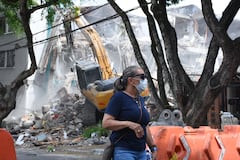Demolición del Edificio María Mercedes en el barrio Cuarto de Legua.