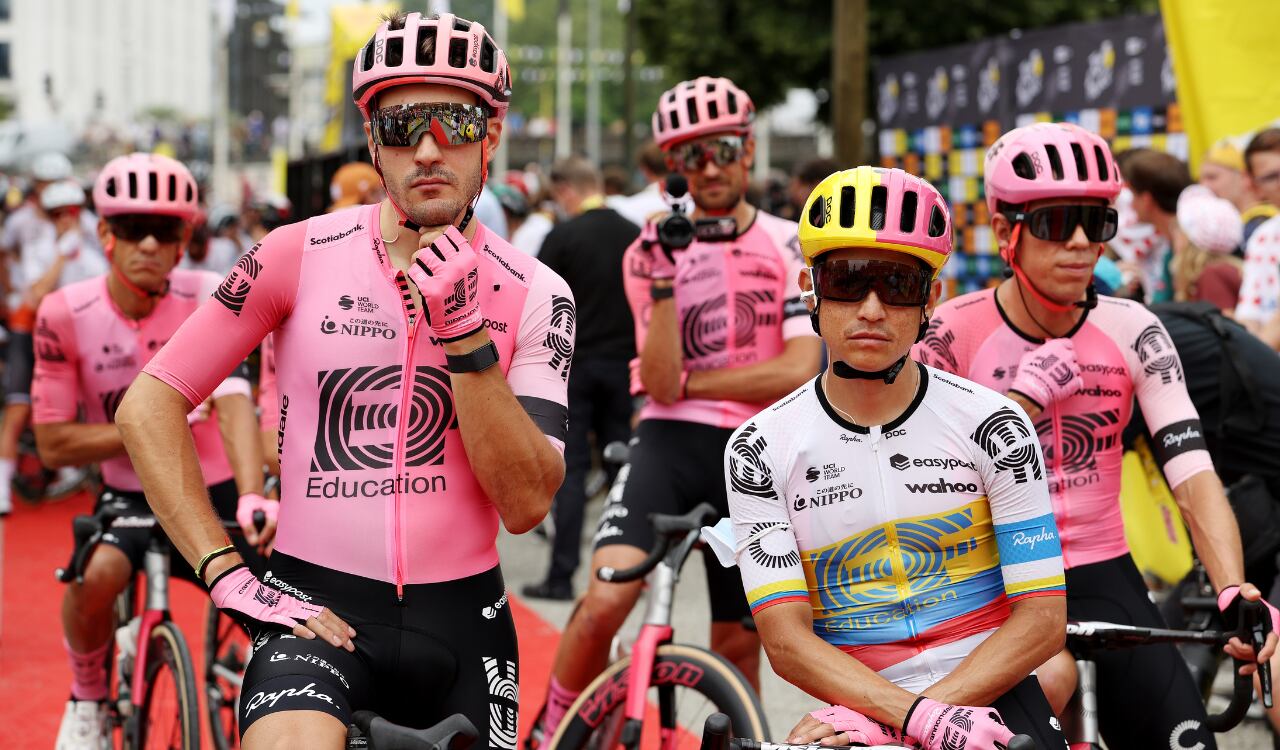 Esteban Chaves es gregario de Richard Carapaz en el Tour de Francia 2023.