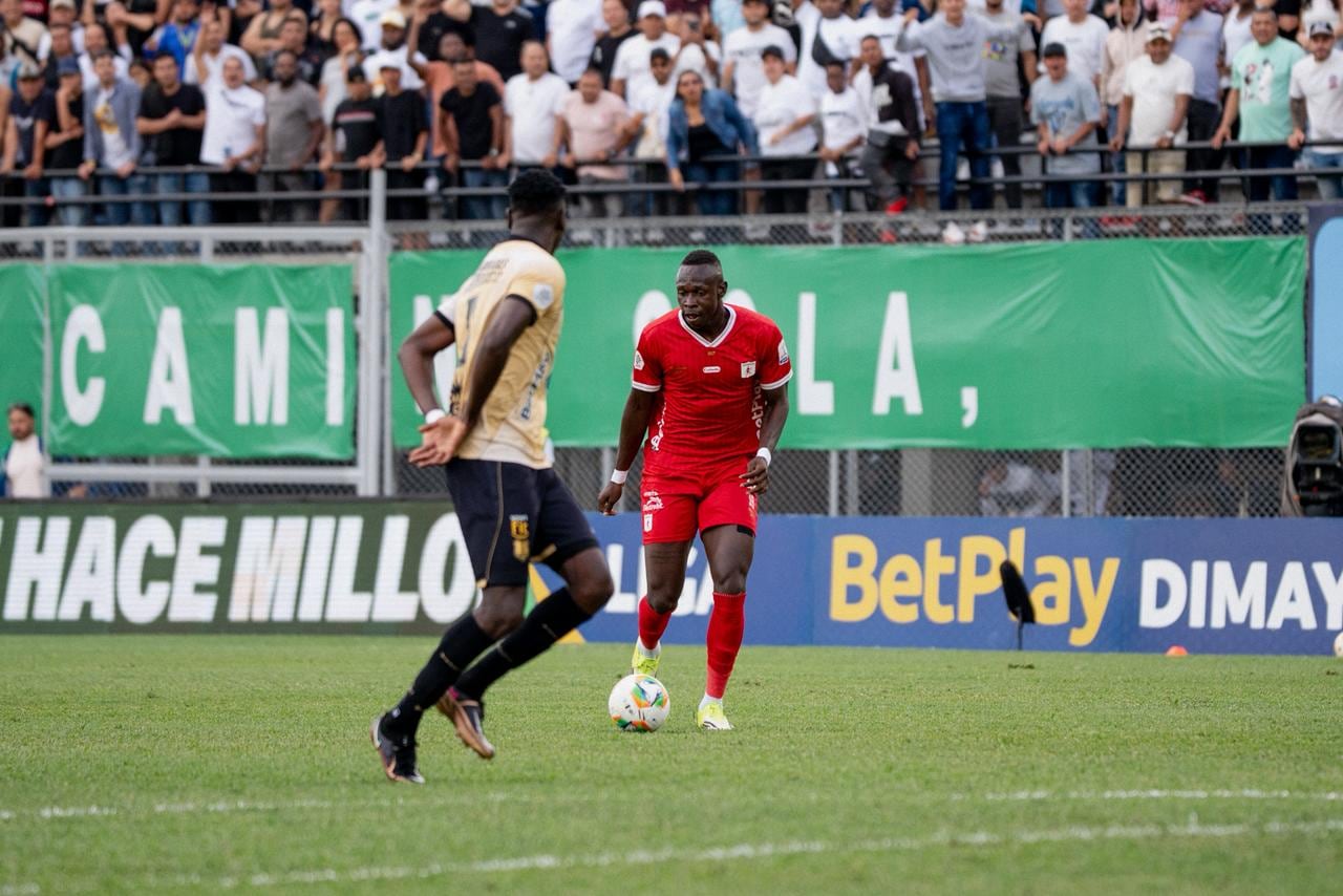 Así se vivió el partido entre Águilas Doradas y América de Cali por la fecha 12 de la Liga Colombiana.