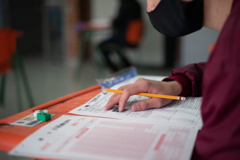 El Instituto Colombiano para la Evaluación de la Educación (Icfes) ha decidido reprogramar la realización de las pruebas Saber Pro y Saber TyT segundo semestre del 2026.