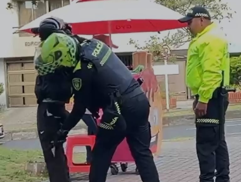 El alcalde de San Juan de Pasto, Nicolás Toro Muñoz, destaca el trabajo articulado con la Policía Nacional y reafirma el compromiso de la Administración Municipal en la lucha contra el microtráfico.
