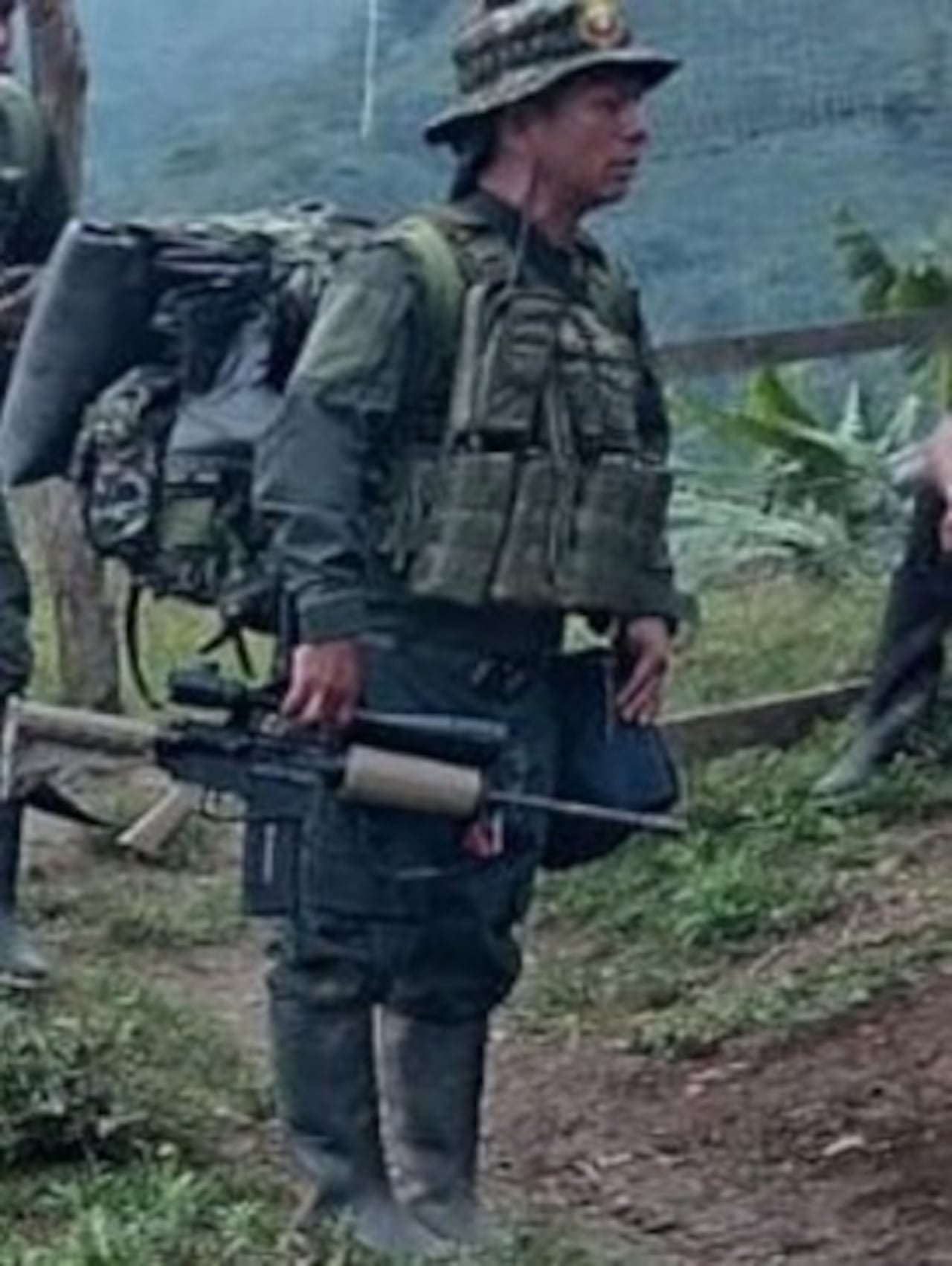 "En cumplimiento del Plan Ayacucho Plus y en desarrollo de operaciones militares ofensivas, tropas del Ejército Nacional neutralizaron a alias Whisky, señalado como tercer cabecilla del GAO-r Estructura Dagoberto Ramos Ortiz", indicó el Ejército.