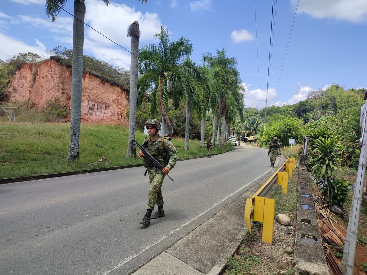 Hostigamiento a la estación de policía de Robles, corregimiento de Jamundí.