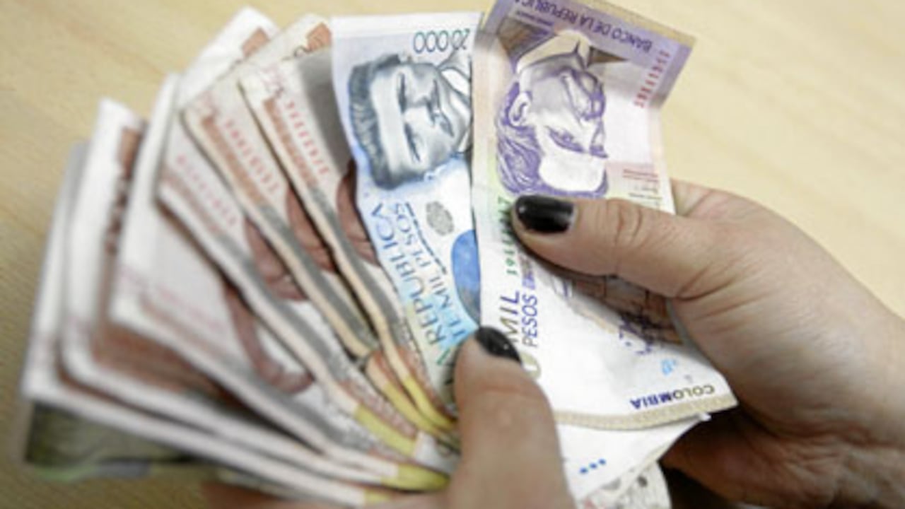 Trabajadores esperan el pago de la prima de diciembre. Empresas tienen plazo hasta el 20 de diciembre para cancelarla.
Colprensa/Mauricio Alvarado