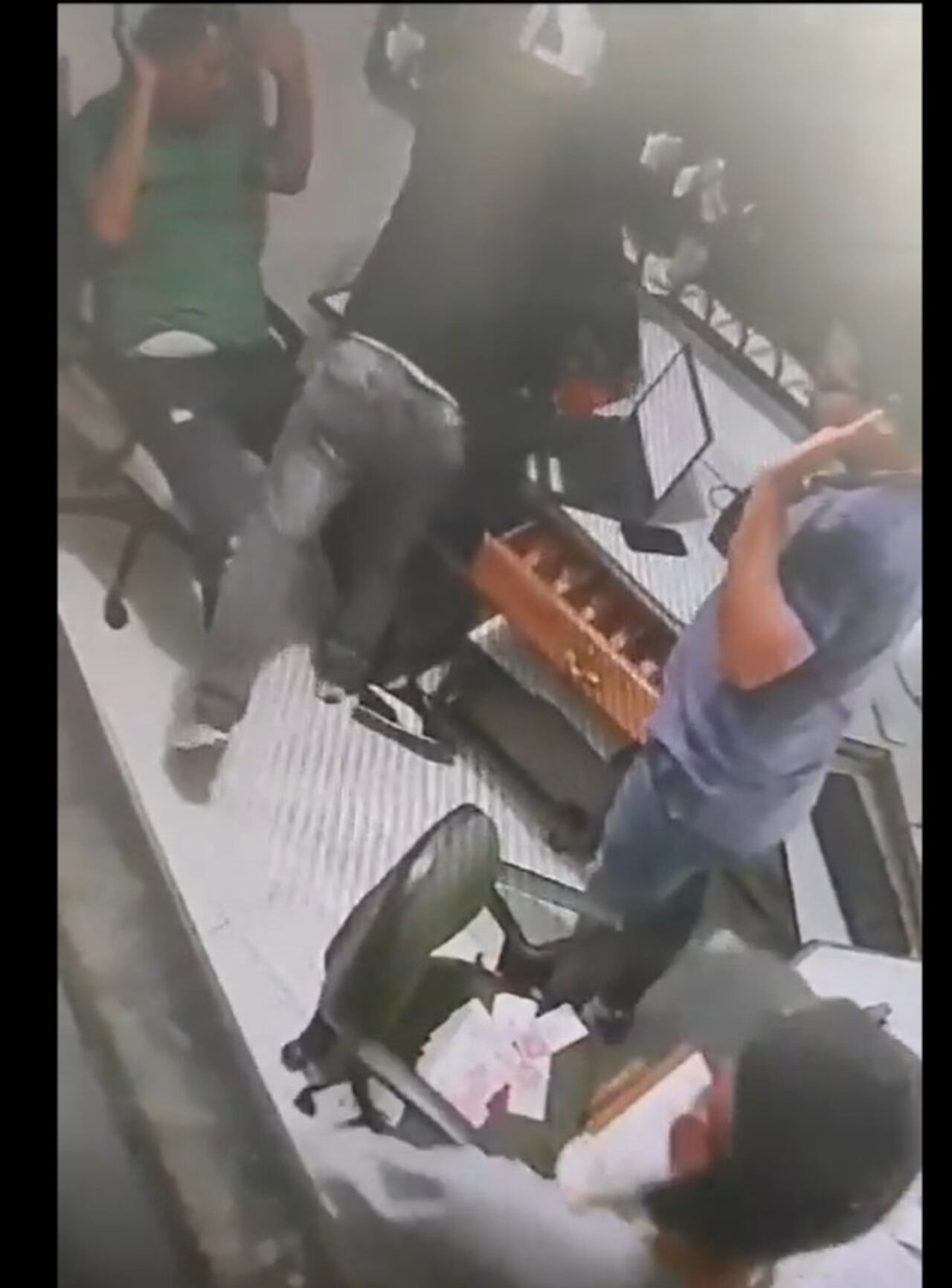 Hombres hurtaron empresa de buses en el Atlántico.