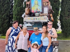 Para Lucy Uribe Carrillo, Mamá Lucy “ser mamá es dar amor, cuidado, sentimiento, lealtad”. Aquí con sus padres, hijas y una de sus nietas.
Foto: suministrada a El País por Lucy Uribe Carrillo