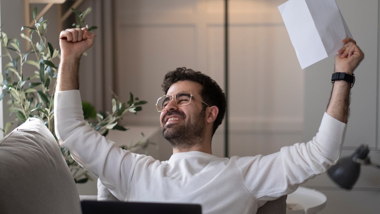 Los apostadores están considerando las recomendaciones de una inteligencia artificial para el sorteo de la lotería de este martes, que ha identificado ciertos números como los más prometedores.